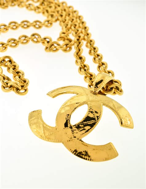 CHANEL GOLD CHAINS NECKLACE VINT CHANEL CC LOGO 